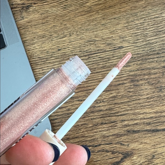 Jones Road - Picture 2 of 3